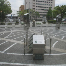 開港広場