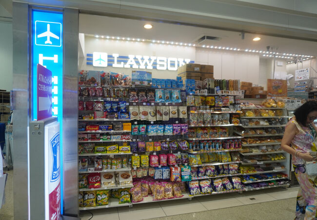 ローソン (那覇空港店)