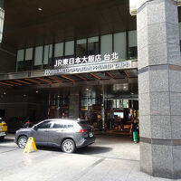 南京復興駅2番出口を信号わたってすぐ