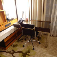 仕事ができる机もありました