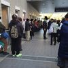 商店街のアーケードを通ると駅から遠く感じます