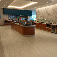 なかなかの充実ぶり。紅茶やコーヒーも美味しかった。