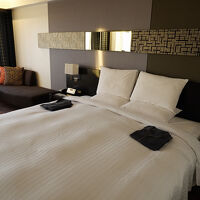 部屋も広々。抹茶のセットがあるのも嬉しい