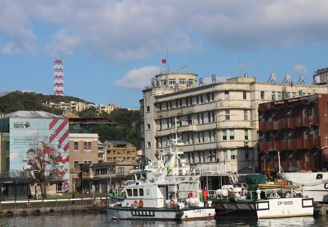 海港大楼 (基隆港務局/基隆税関合同庁舎)