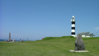 白黒のツートンカラーの灯台が見たくて