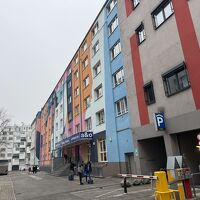 奥まったところにあり割と静か