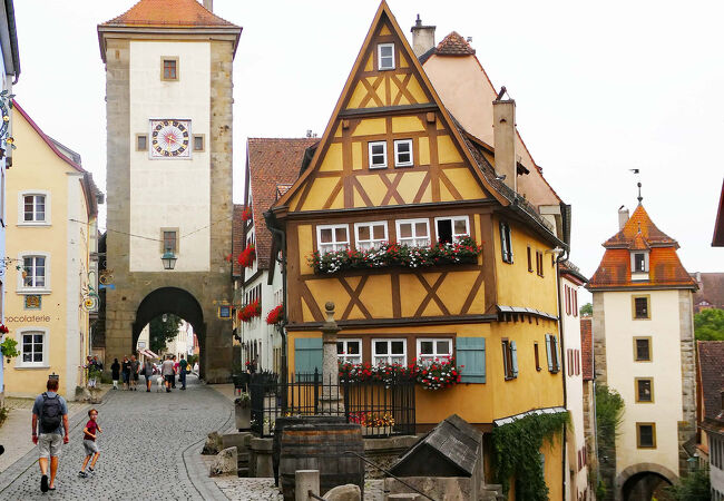 ローテンブルグを代表する景観のプレーンライン