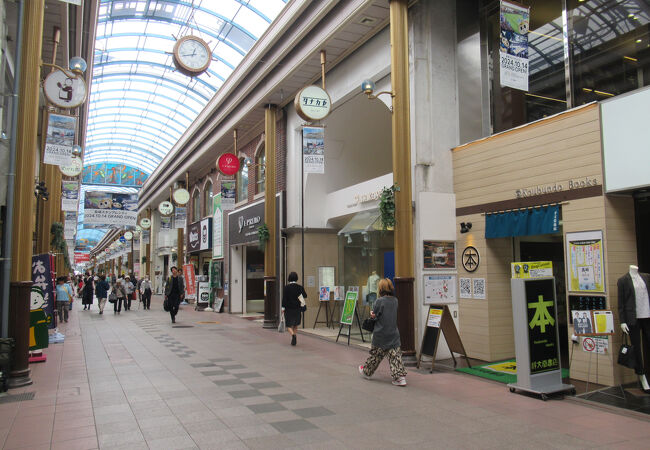 浜んまち商店街 / 浜市アーケード