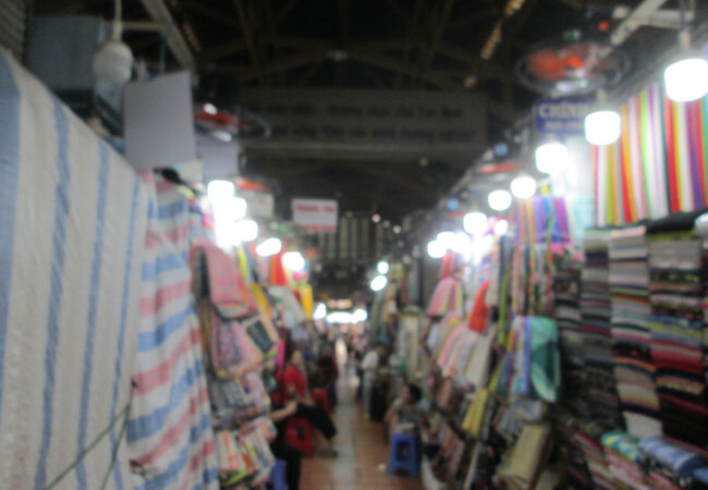 タンディン市場