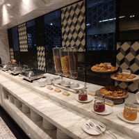 バイキング方式で提供されている