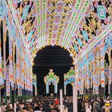 メリケンパーク会場、光の通路ガレリア。