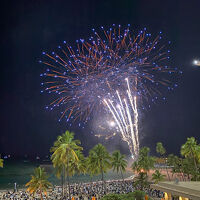 金曜夜の花火