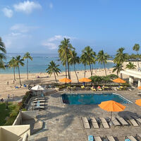 アリイ・プール