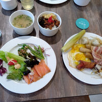 お楽しみの朝食。種類も多く、台湾ならではのメニューもある