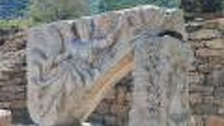 ニケのレリーフ