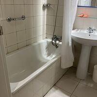 栓のないバスタブ