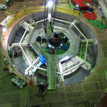 訪問時、発電機は分解整備中でした