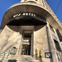 階段がありますがスタッフが荷物は運んでくれますよ。