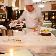 ゴルゴンゾーラチーズケーキがあるデザートワゴンは必食