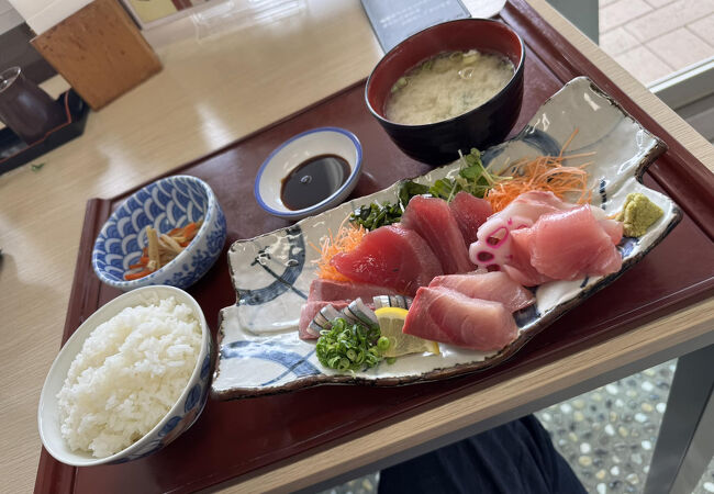 市場食堂 鶴の港