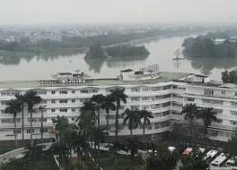 センチュリー リバーサイド ホテル フエ 写真