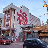 中華街には徒歩３分圏内です。