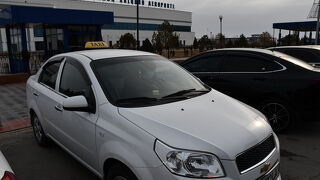 ウルゲンチ空港から国境まで一時間