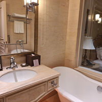 バスタブ付き。