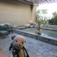 利用時間外ホテルの人立会で女性用大浴場の露天風呂、壺湯もあり