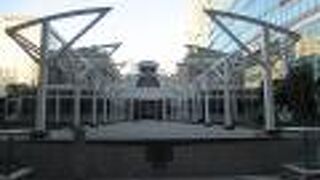 かつての新橋駅ホームの一部が再現されています