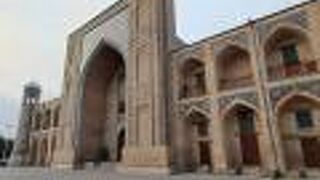 クカルダシュ メドレセ