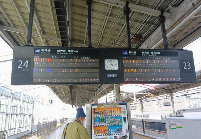 新幹線への乗り換えに