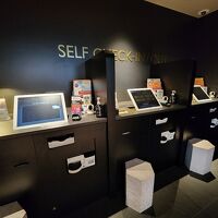 チェックインは機械で