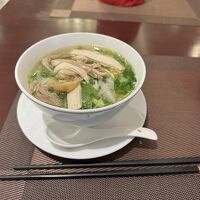 朝食。ビュフェですがフォーを作ってもらえます。