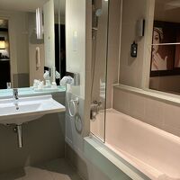 清潔なバスルーム