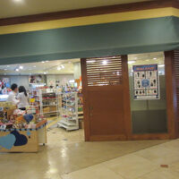 ロビーのショップ