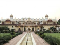 ラクシミ ビラズ パレス 写真