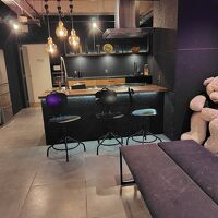 無人レセプションとラウンジ