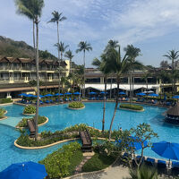 ホテルのプール