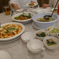 ホテル内にある中華料理店の夕食