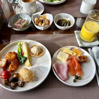 ラウンジのモーニング