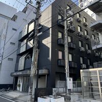 ホテルというよりワンルーマンションのような外観