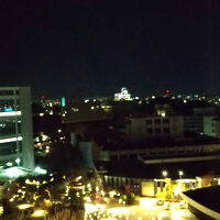 下で明かりのイベントやってました。