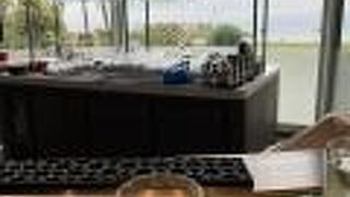 サンセットラウンジ