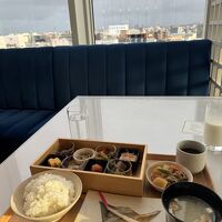 朝食は和食or洋食のチョイス制。期待したほどではないかも…