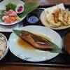早朝から開く海鮮料理店