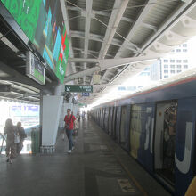 プルンチット駅 (BTS)