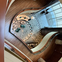 中心部は吹き抜けです