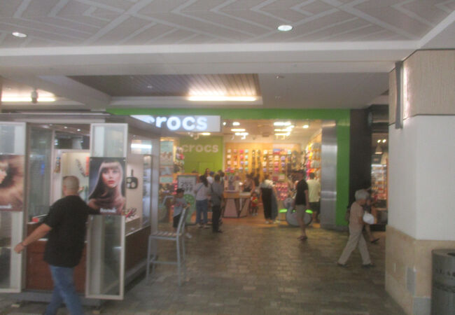 クロックス (アラモアナセンター店)