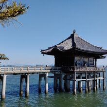 浮御堂(海門山満月寺)